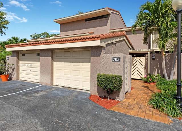 Property at 703 Saint Andrews Rd Unit 18-78, Hollywood, FL 33021, 3 beds, 2.5 baths