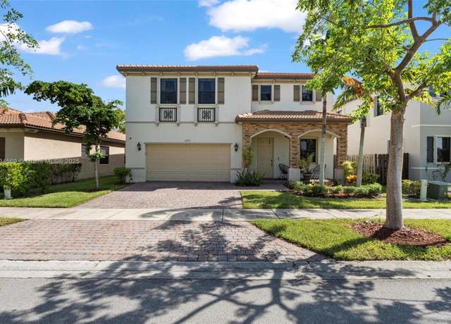 Property at 23731 SW 118th Pl, Homestead, FL 33032, 4 beds, 2.5 baths