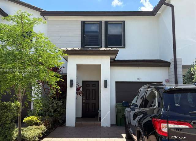 Property at 152 SW 185th Way, Pembroke Pines, FL 33029, 3 beds, 2.5 baths