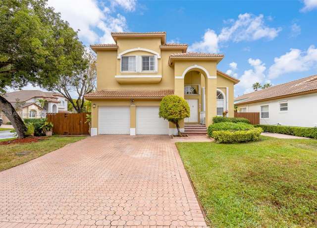 Property at 9793 NW 29th Ter, Doral, FL 33172, 4 beds, 3 baths