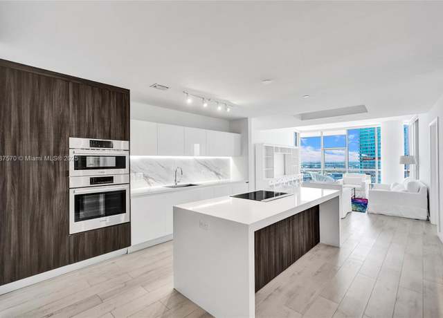 Property at 851 NE 1st Ave #4502, Miami, FL 33132, 3 beds, 4 baths