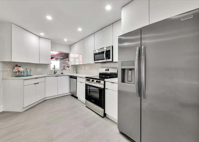 Property at 1750 W 46th St #433, Hialeah, FL 33012, 3 beds, 2 baths
