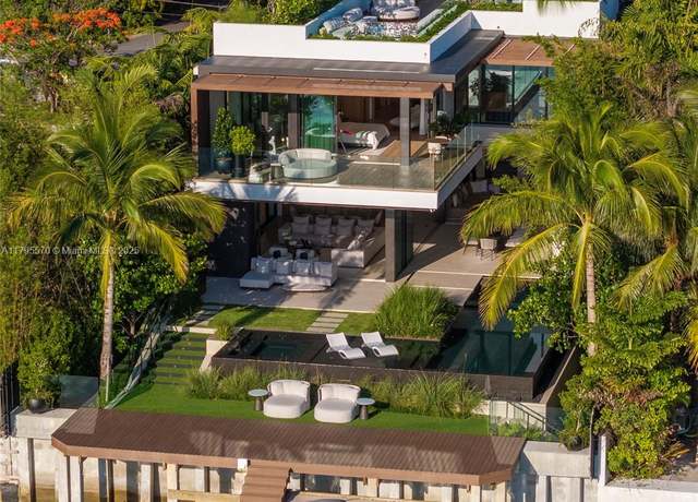 Property at 220 W Dilido Dr, Miami Beach, FL 33139, 5 beds, 6.5 baths