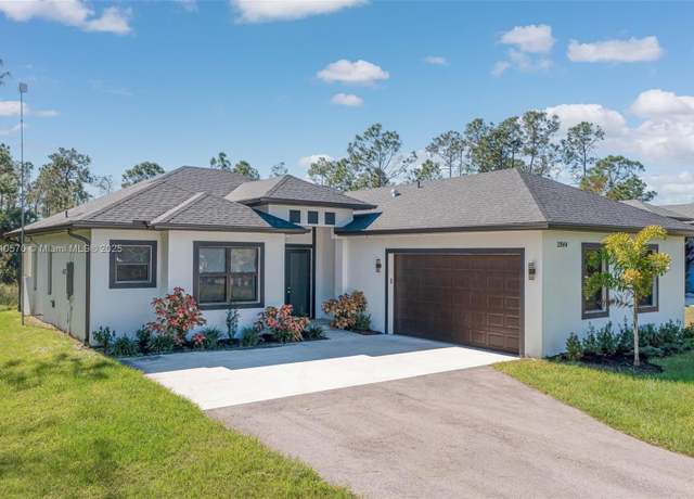 Property at 2844 37th Ave NE, Naples, FL 34120, 3 beds, 2 baths