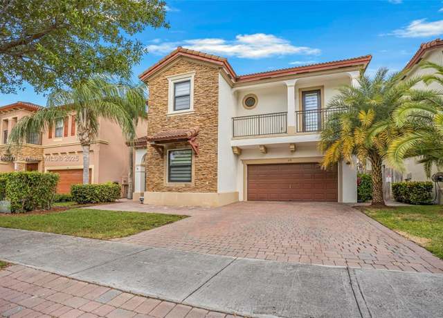 Property at 628 SE 37th Pl, Homestead, FL 33033, 5 beds, 3 baths