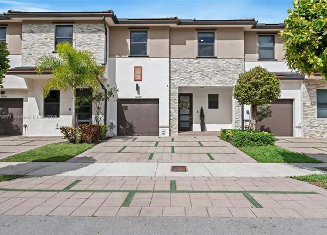 Property at 16008 NW 91st Ct, Miami Lakes, FL 33018, 3 beds, 2.5 baths