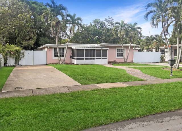 Property at 841 NE 139th St, North Miami, FL 33161, 3 beds, 3 baths