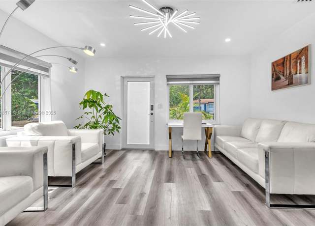 Property at 886 NE 134th St, North Miami, FL 33161, 2 beds, 1 bath
