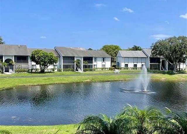 Property at 1009 Green Pine Blvd Unit H3, West Palm Beach, FL 33409, 2 beds, 2 baths