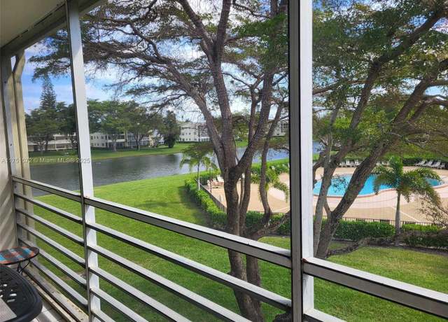 Property at 124 Dorset C #124, Boca Raton, FL 33434, 2 beds, 1.5 baths