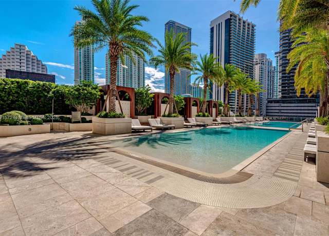 Property at 801 S Miami Ave #1207, Miami, FL 33130, 1 bed, 2 baths