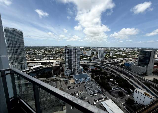 Property at 90 SW 3rd St #4206, Miami, FL 33130, 2 beds, 2 baths