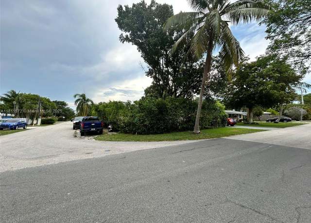 Property at 901 NE 16th Ct, Fort Lauderdale, FL 33305