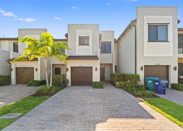 Property at 20544 NE 5th Pl, Miami, FL 33179, 3 beds, 2.5 baths
