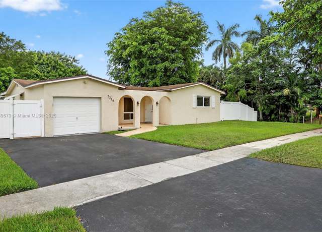 Property at 5320 SW 88th Ter, Cooper City, FL 33328, 3 beds, 2 baths