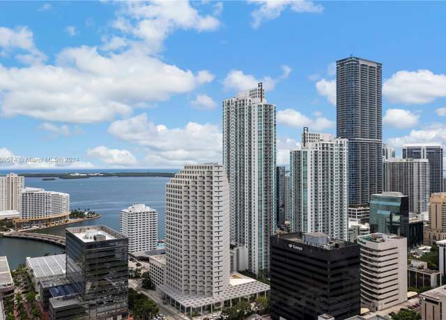 Property at 68 SE 6 St #3102, Miami, FL 33131, 2 beds, 2.5 baths