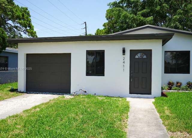 Property at 2411 NW 9th St, Fort Lauderdale, FL 33311, 3 beds, 1 bath