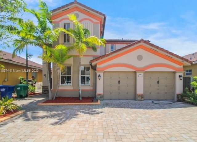 Property at 18393 NW 88th Pl, Hialeah, FL 33018, 4 beds, 3.5 baths
