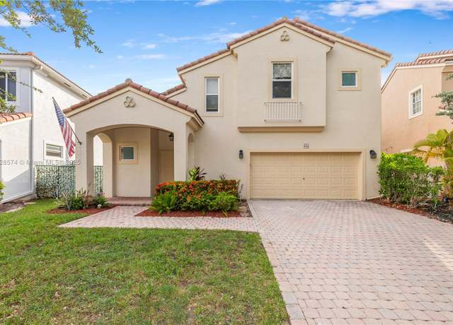 Property at 934 NW 126th Ave, Coral Springs, FL 33071, 3 beds, 2.5 baths