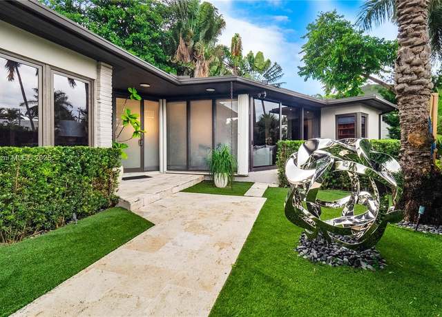 Property at 200 E Rivo Alto Dr, Miami Beach, FL 33139, 3 beds, 3.5 baths