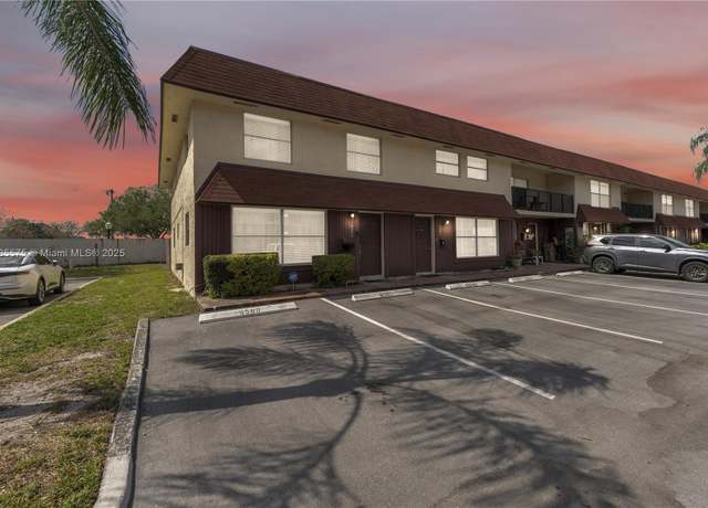 Property at 6500 SW 41st Ct #88, Davie, FL 33314, 3 beds, 2.5 baths