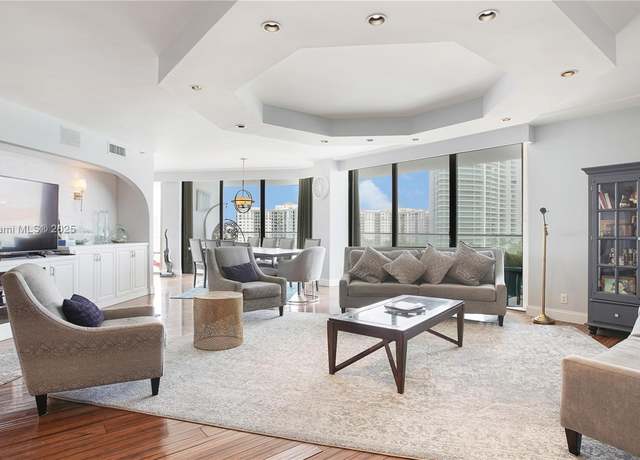 Property at 19707 Turnberry Way Unit 10AB, Aventura, FL 33180, 4 beds, 4 baths
