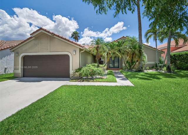 Property at 782 Lake Blvd, Weston, FL 33326, 5 beds, 3 baths