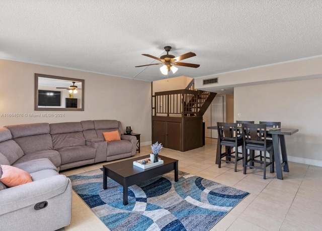 Property at 8401 W Sample Rd #28, Coral Springs, FL 33065, 3 beds, 2.5 baths