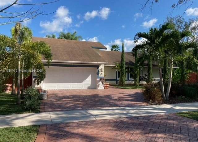 Property at 10115 SW 127th Ct, Miami, FL 33186, 4 beds, 2 baths