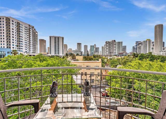 Property at 546 SW 1st St #505, Miami, FL 33130, 2 beds, 1 bath