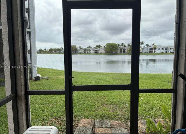 Property at 1061 Jefferson Dr Unit 1061B, Homestead, FL 33034, 3 beds, 2 baths
