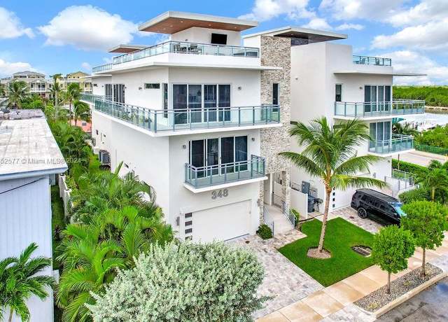 Property at 348 Desoto St, Hollywood, FL 33019, 4 beds, 4 baths
