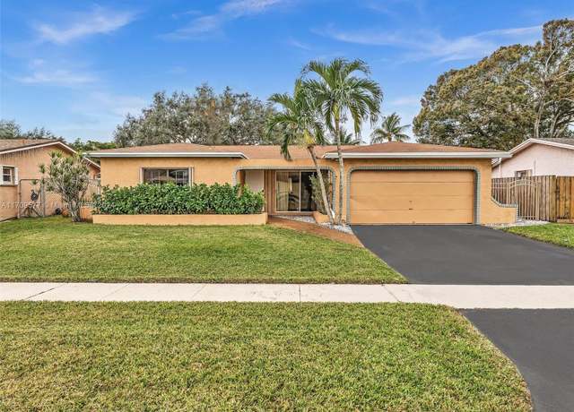 Property at 8910 NW 7th Ct, Pembroke Pines, FL 33024, 3 beds, 2 baths