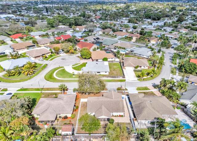 Property at 981 Wynndale Way, Lantana, FL 33462, 3 beds, 2 baths