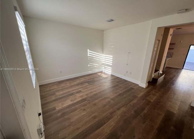 Property at 10617 W 33rd Way, Hialeah, FL 33018, 3 beds, 2.5 baths