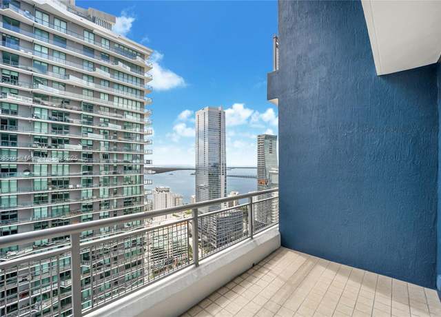 Property at 60 SW 13th St #4208, Miami, FL 33130, 1 bed, 1.5 baths