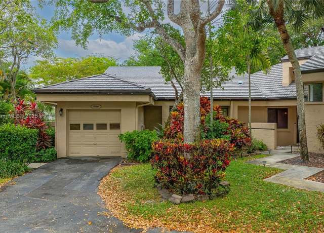 Property at 9360 S Chelsea Dr S, Plantation, FL 33324, 3 beds, 2 baths