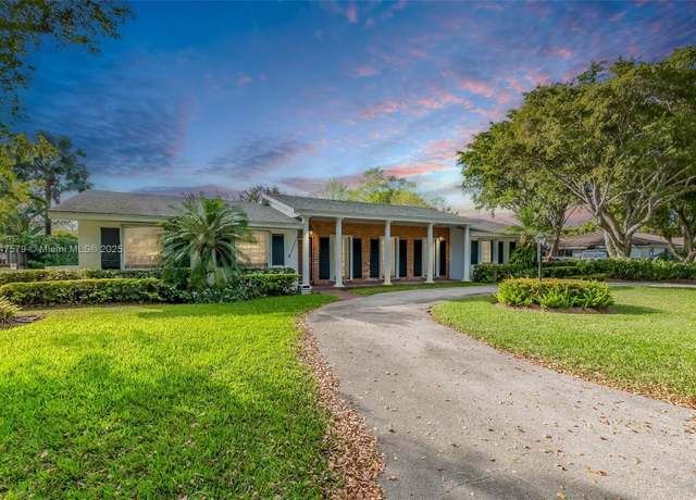 Property at 17022 SW 79th Pl, Palmetto Bay, FL 33157, 4 beds, 2.5 baths