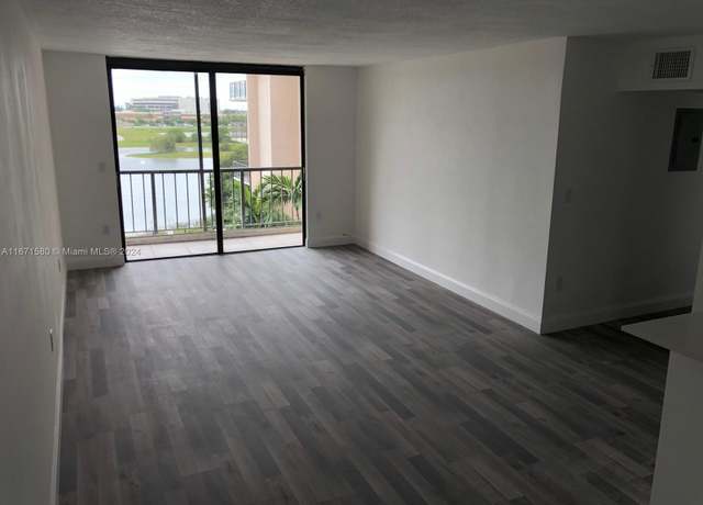 Property at 9682 Fontainebleau Blvd #507, Miami, FL 33172, 2 beds, 2 baths