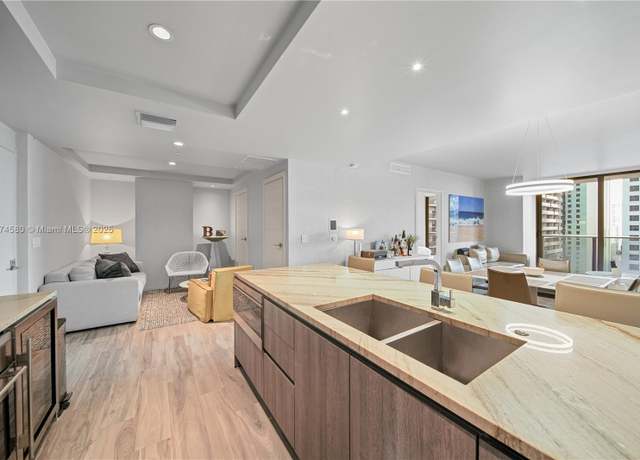 Property at 801 S Miami Ave #1410, Miami, FL 33130, 2 beds, 2 baths