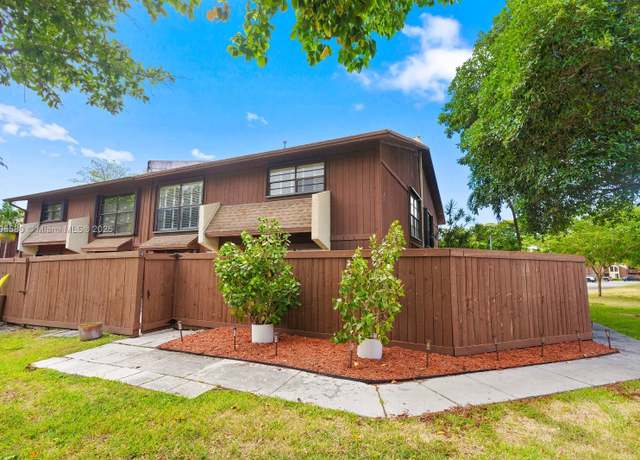 Property at 6537 SW 116th Pl Unit C, Miami, FL 33173, 3 beds, 2.5 baths
