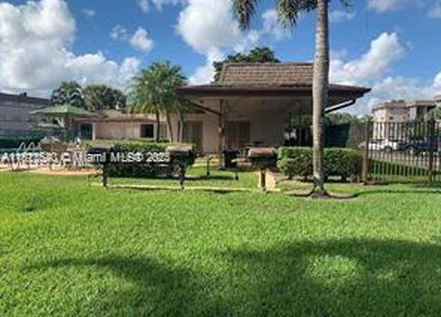 Property at 2431 SW 82nd Ave #205, Davie, FL 33324, 2 beds, 2 baths