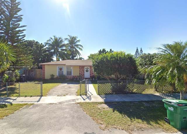 Property at 15724 SW 304th Ter, Homestead, FL 33033, 4 beds, 2 baths