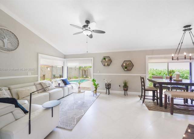 Property at 11300 SW 4th St, Pembroke Pines, FL 33025, 2 beds, 2 baths