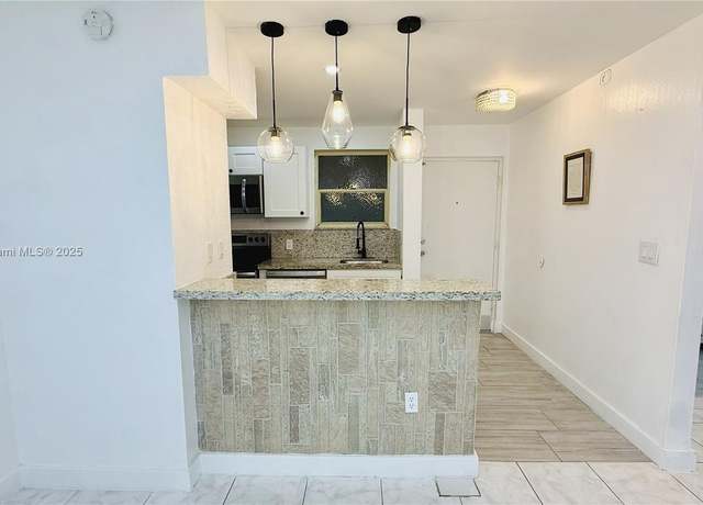 Property at 13101 Memorial Hwy #104, North Miami, FL 33161, 1 bed, 1 bath