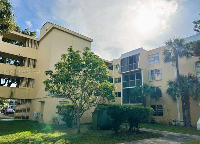 Property at 942 NE 199th St Unit 3E, Miami, FL 33179, 1 bed, 1 bath