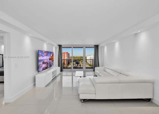 Property at 3140 S Ocean Dr #1011, Hallandale Beach, FL 33009, 2 beds, 2 baths