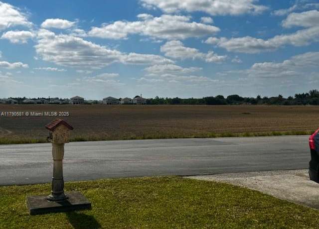 Property at 365 SW 18th Ave, Homestead, FL 33030, 3 beds, 2 baths