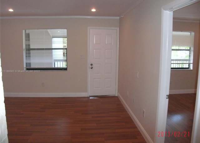 Property at 6031 Shakerwood Cir #206, Tamarac, FL 33319, 1 bed, 1 bath