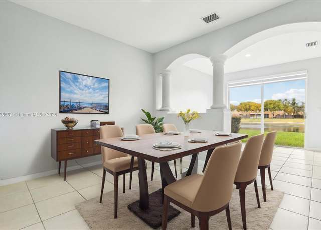 Property at 2855 SE 15th Rd #76, Homestead, FL 33035, 3 beds, 2.5 baths